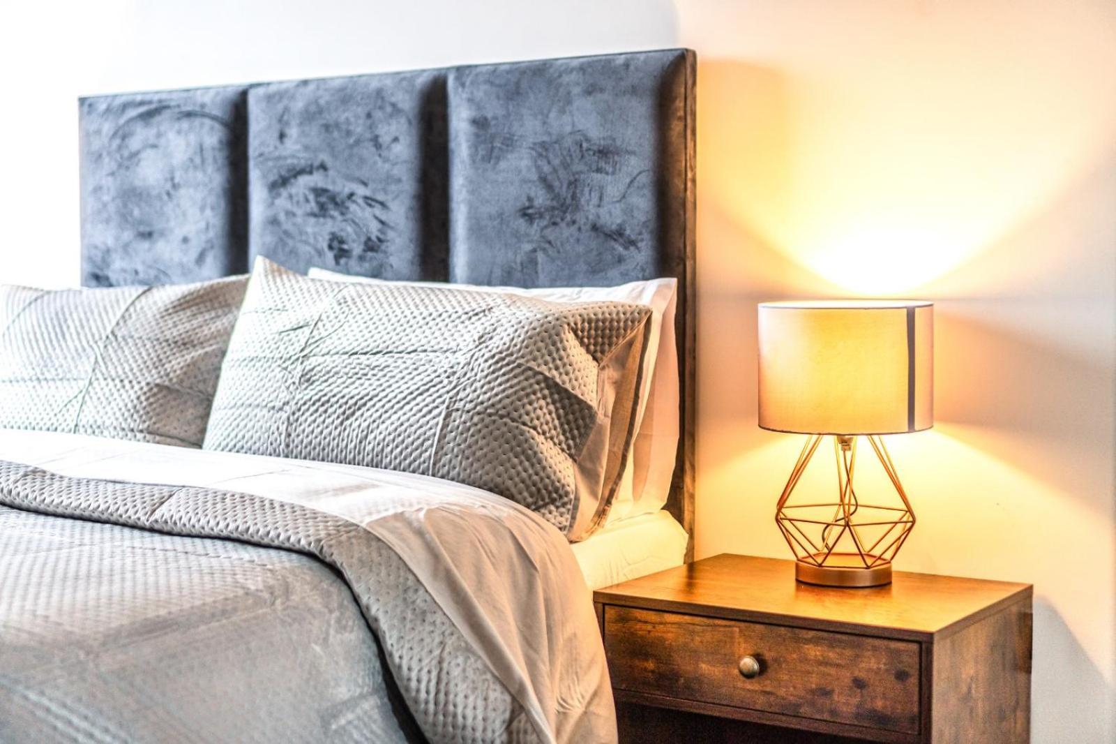 Luxury 2 Bedroom Apartment In Tower Hill Londra Dış mekan fotoğraf