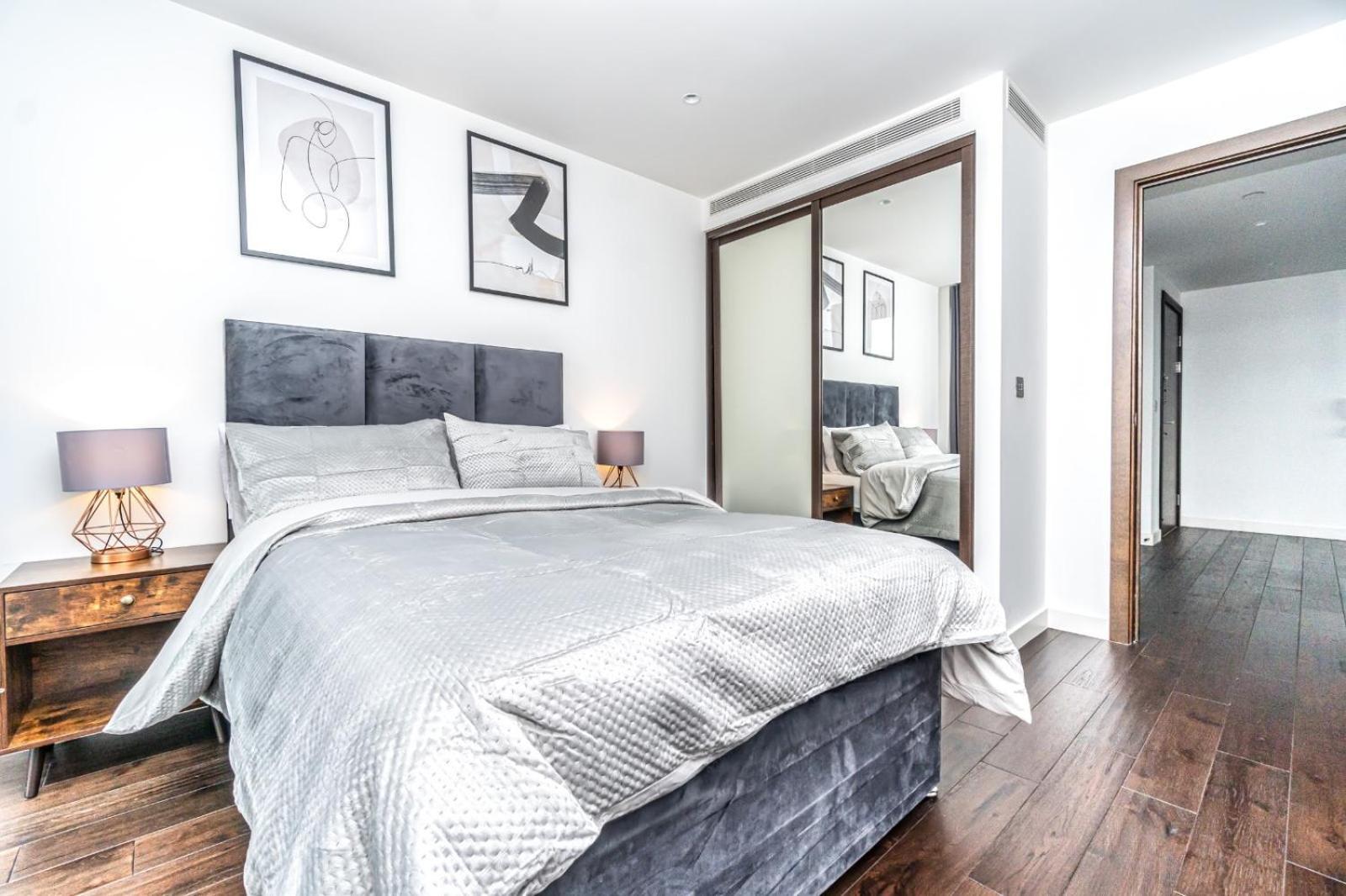 Luxury 2 Bedroom Apartment In Tower Hill Londra Dış mekan fotoğraf