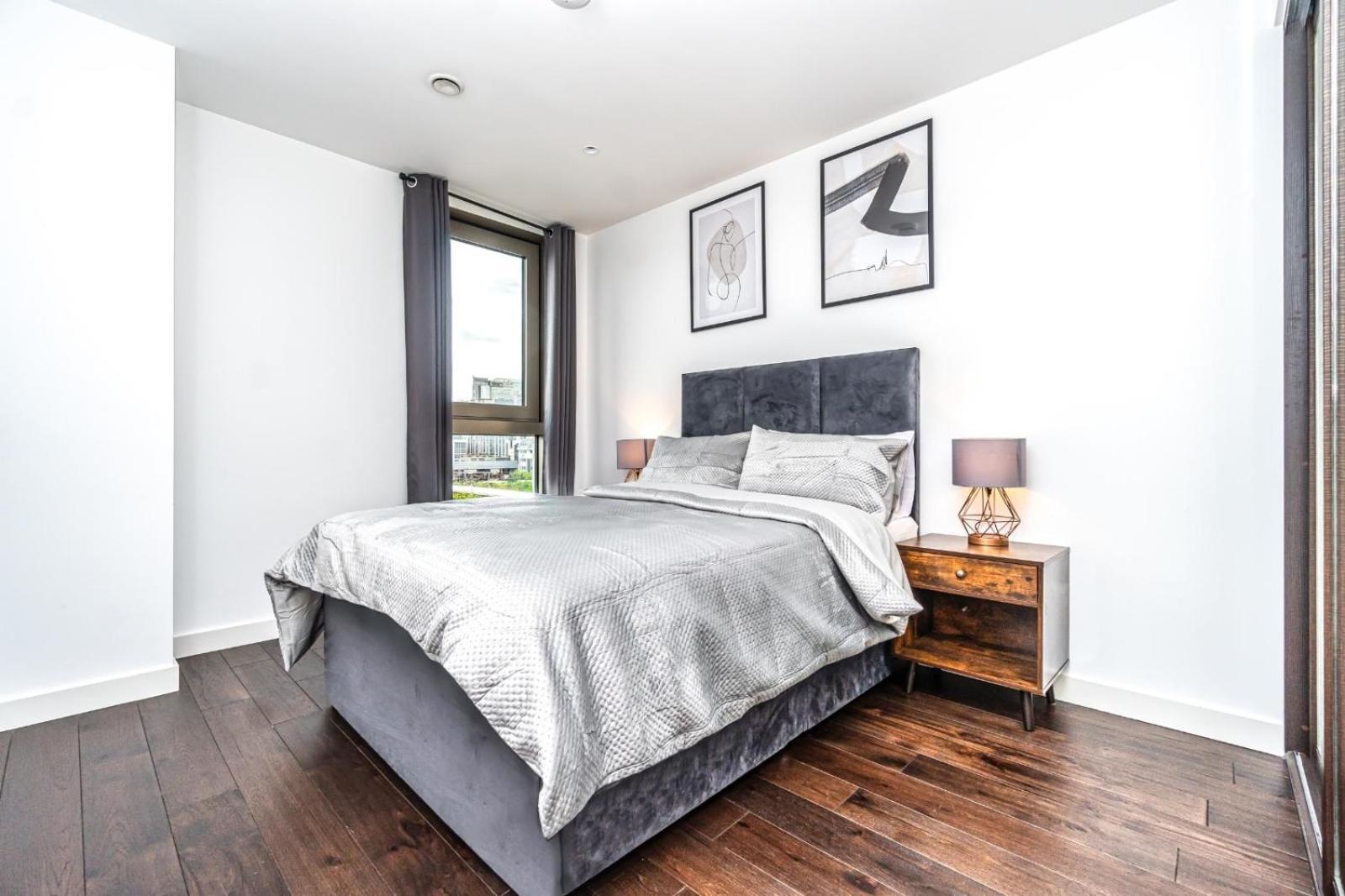 Luxury 2 Bedroom Apartment In Tower Hill Londra Dış mekan fotoğraf